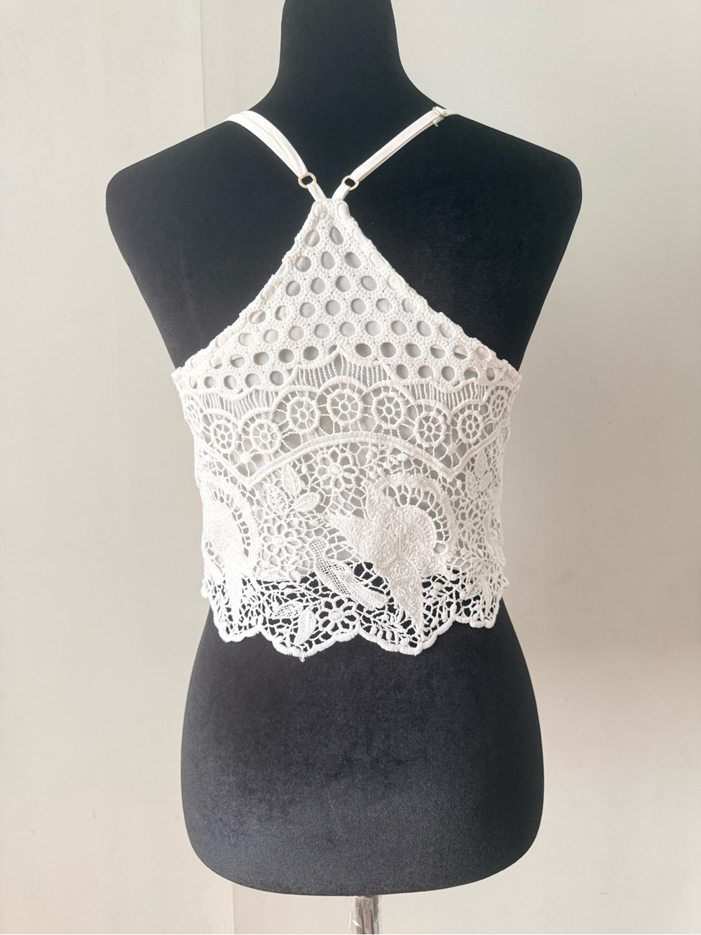 White Abercrombie and Fitch Crochet Lace Crop Tank top - Picture 3 of 5
